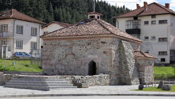 Нова обществена минерална къпалня изграждат в село Баня